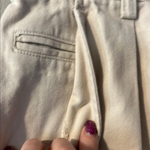 Women’s Cream Shorts - Picture 3 of 6